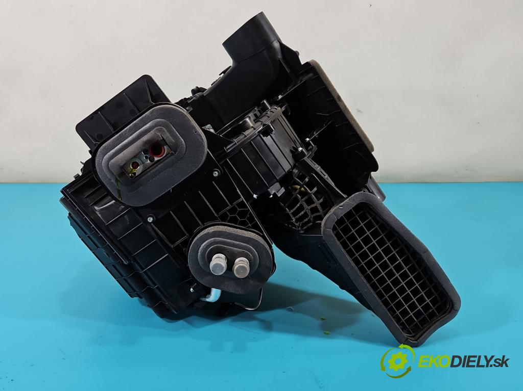 Dacia Lodgy 2012-2022 1.6 8V 82 hp manual 60,5 kW 1598 cm3 5- radiátor  (Radiátory topení)