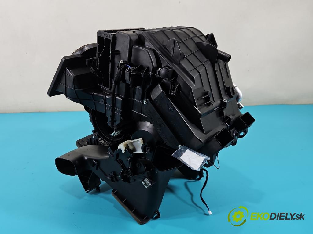 Dacia Lodgy 2012-2022 1.6 8V 82 hp manual 60,5 kW 1598 cm3 5- radiátor  (Radiátory topení)