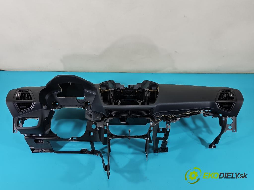 Ford C-Max II 2010-2019 1.6 tdci 116 HP manual 85 kW 1560 cm3 5- kokpit,pristrojová doska rozdeľovacia