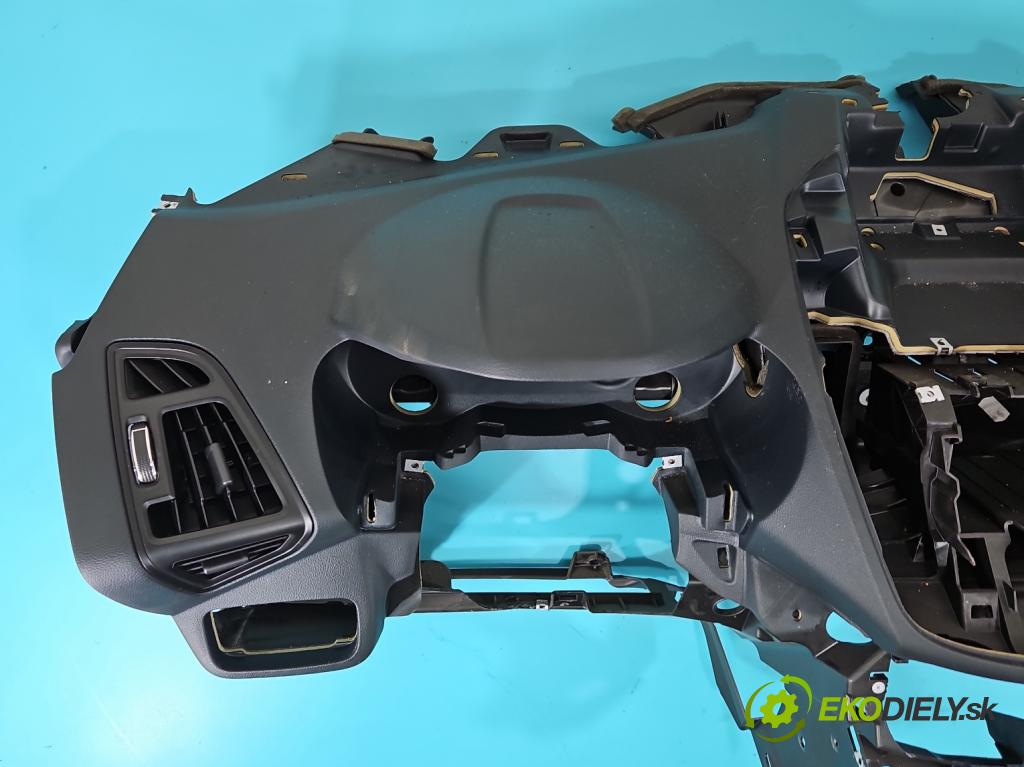 Ford C-Max II 2010-2019 1.6 tdci 116 HP manual 85 kW 1560 cm3 5- kokpit,pristrojová doska rozdeľovacia