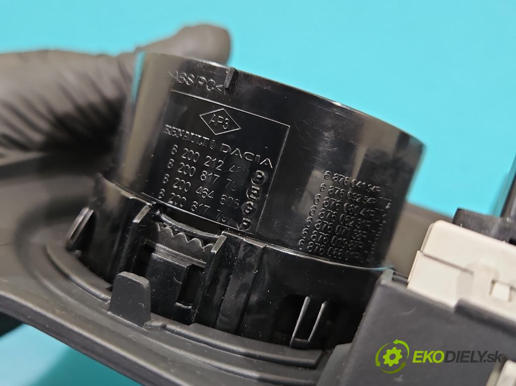 Dacia Lodgy 2012-2022 1.6 8V 82 HP manual 60,5 kW 1598 cm3 5- Mřížka: kúrenia stredová 682606882R (Mriežka kúrenia (fukár))