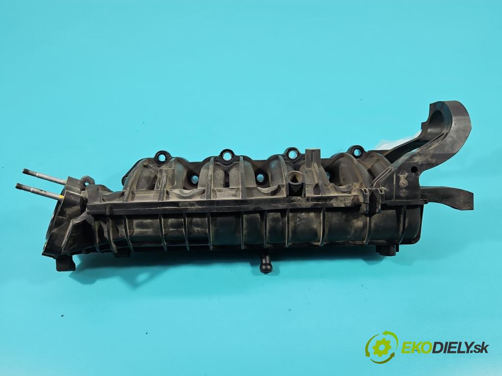 Hyundai I40 1.7 crdi 136 HP manual 100 kW 1685 cm3 5- zvod nasávací 106091 (Sacie potrubie)