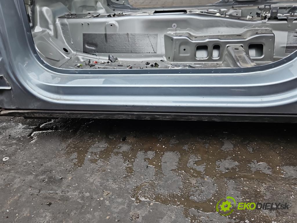 Skoda Karoq 2017- 1.5 TSI 150 HP automatic 110 kW 1498 cm3 5- Práh: ľavý  (Karoséria ostatné)