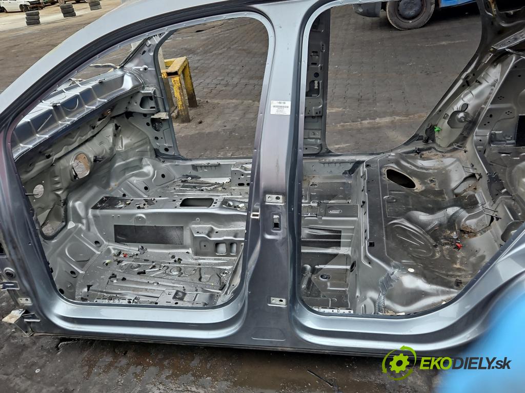 Skoda Karoq 2017- 1.5 TSI 150 HP automatic 110 kW 1498 cm3 5- Práh: ľavý  (Karoséria ostatné)