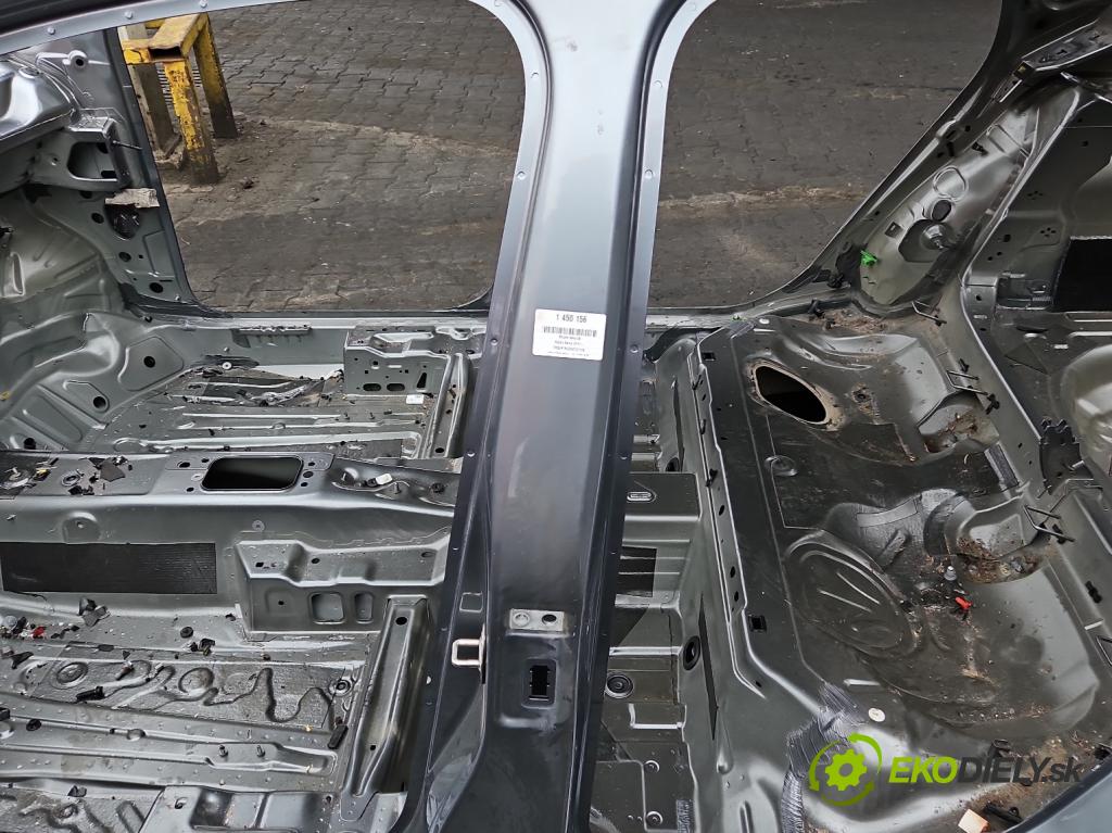 Skoda Karoq 2017- 1.5 TSI 150 HP automatic 110 kW 1498 cm3 5- Práh: ľavý  (Karoséria ostatné)