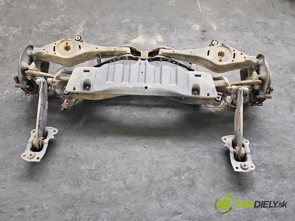 Vw Passat CC 2008-2016 2.0 tdi 140 hp automatic 103 kW 1968 cm3 4- zadní výztuha 5Q0505323C (Výztuhy zadní)