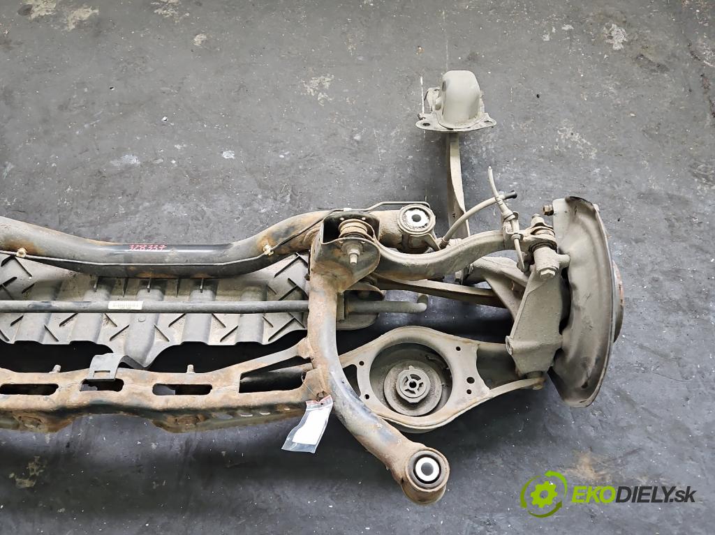 Vw Passat CC 2008-2016 2.0 tdi 140 hp automatic 103 kW 1968 cm3 4- zadní výztuha 5Q0505323C (Výztuhy zadní)