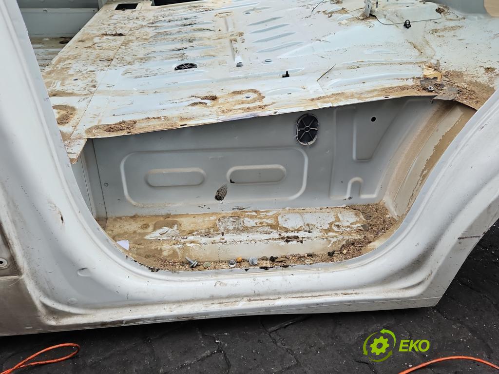 Opel Movano III 2010-2022 2.3 cdti 136 HP manual 100 kW 2299 cm3 5- Práh: pravý  (Karoséria ostatné)