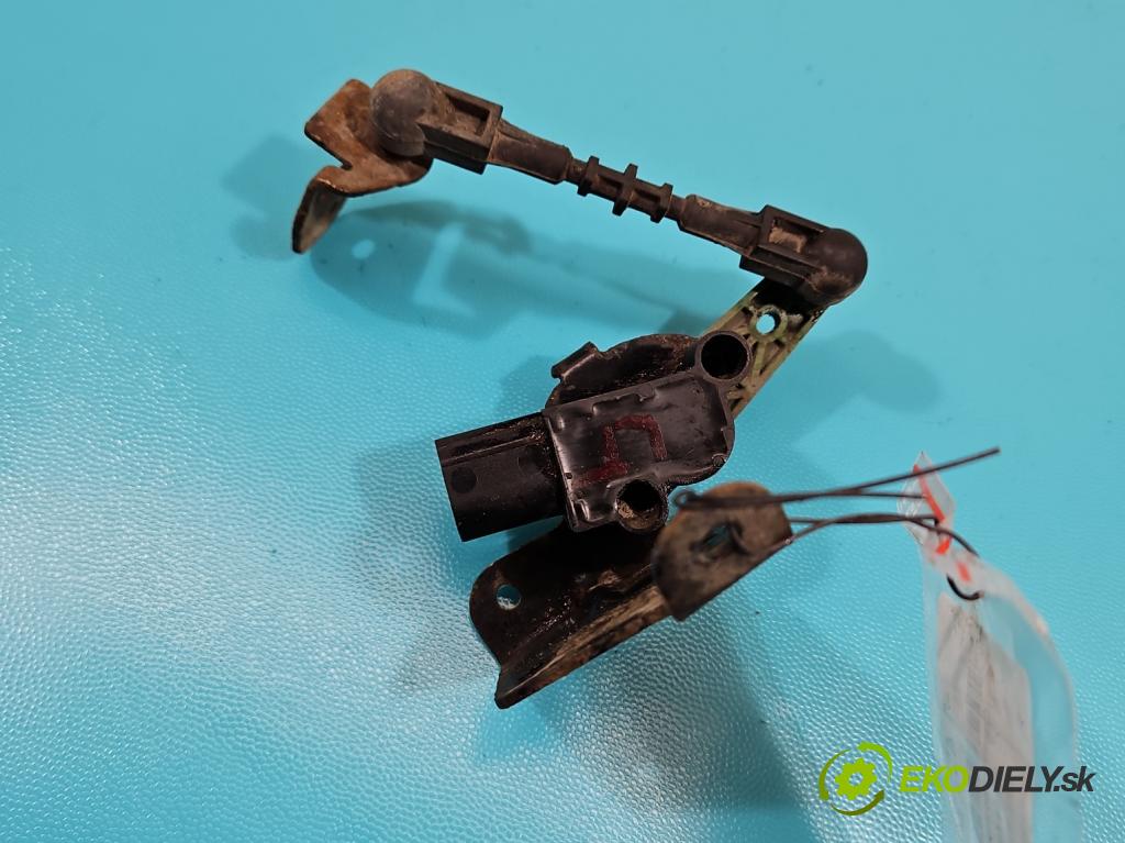 Skoda Karoq 2017- 1.5 TSI 150 hp automatic 110 kW 1498 cm3 5- snímač nastavení xenon 5Q0907503 (Snímače)