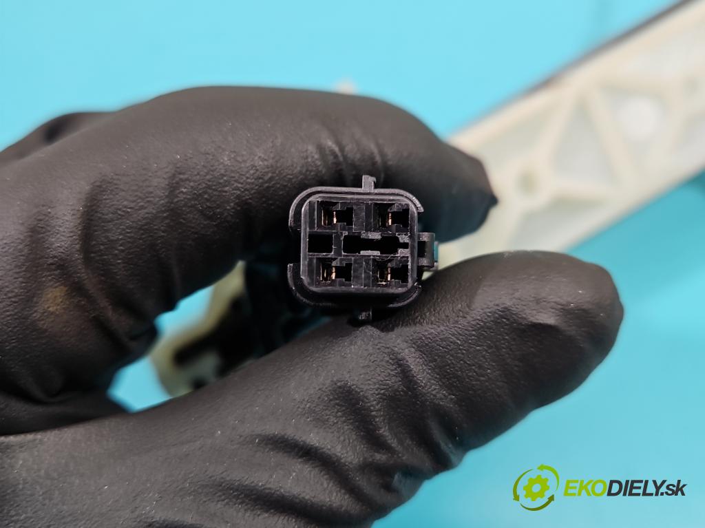 Hyundai Kona I 2017-2023 1.0 120 HP manual 88,3 kW 998 cm3 5- rukoväť predné ľavé mimo: 21311-75200 (Kľučka dverí vonkajšia predná ľavá)