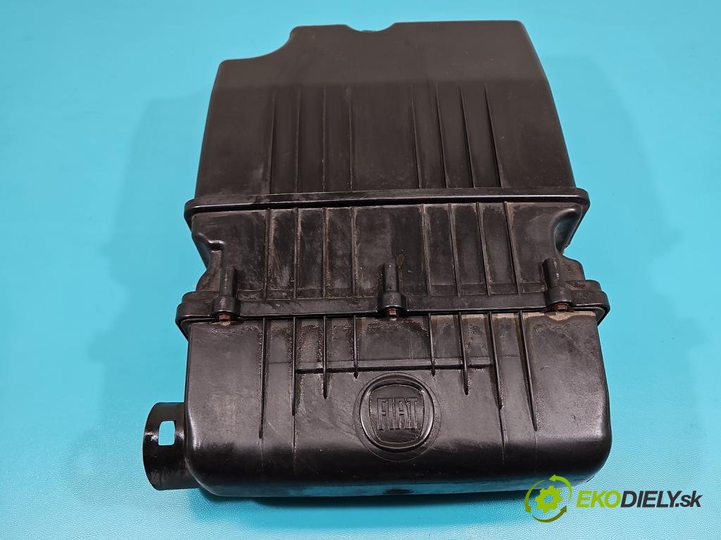 Fiat Punto Grande 1.2 8V 69KM manual 51 kW 1242 cm3 5- obal filtra vzduchu 51773400 (Obal filtra vzduchu)