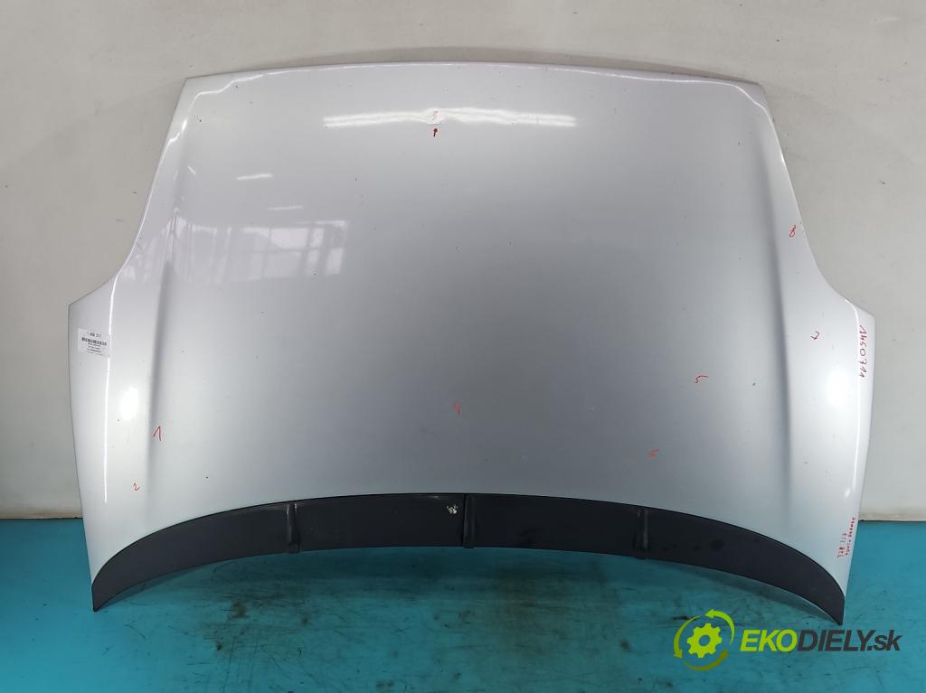 Fiat Punto Grande 1.2 8V 69KM manual 51 kW 1242 cm3 5- kapota predná