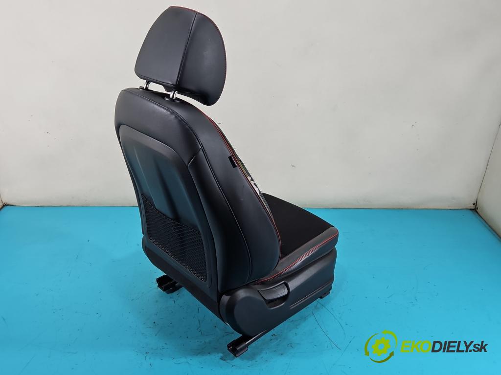 Hyundai Kona I 2017-2023 1.0 120 HP manual 88,3 kW 998 cm3 5- Sedačka pravý  (Sedadlo)