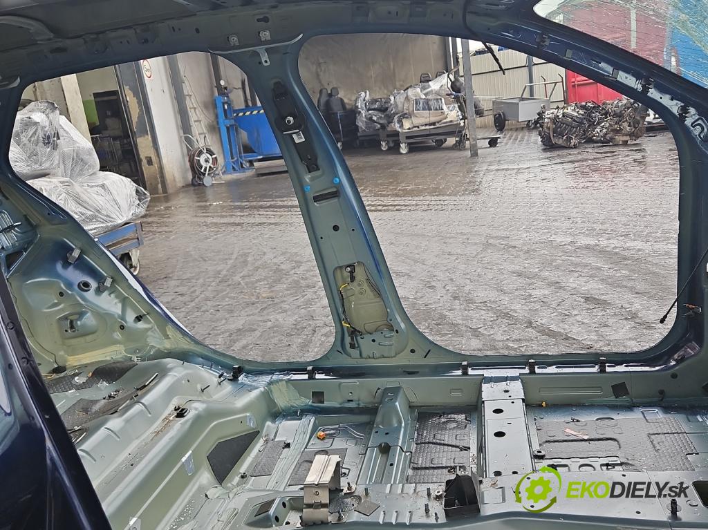 Fiat Tipo II 2015- 1.4 16V 95 hp manual 70 kW 1368 cm3 5- práh levý  (Ostatní)