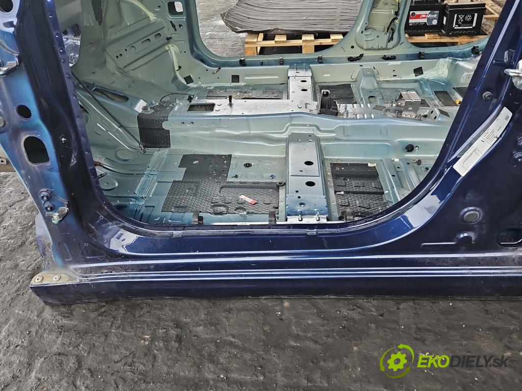 Fiat Tipo II 2015- 1.4 16V 95 hp manual 70 kW 1368 cm3 5- práh levý  (Ostatní)