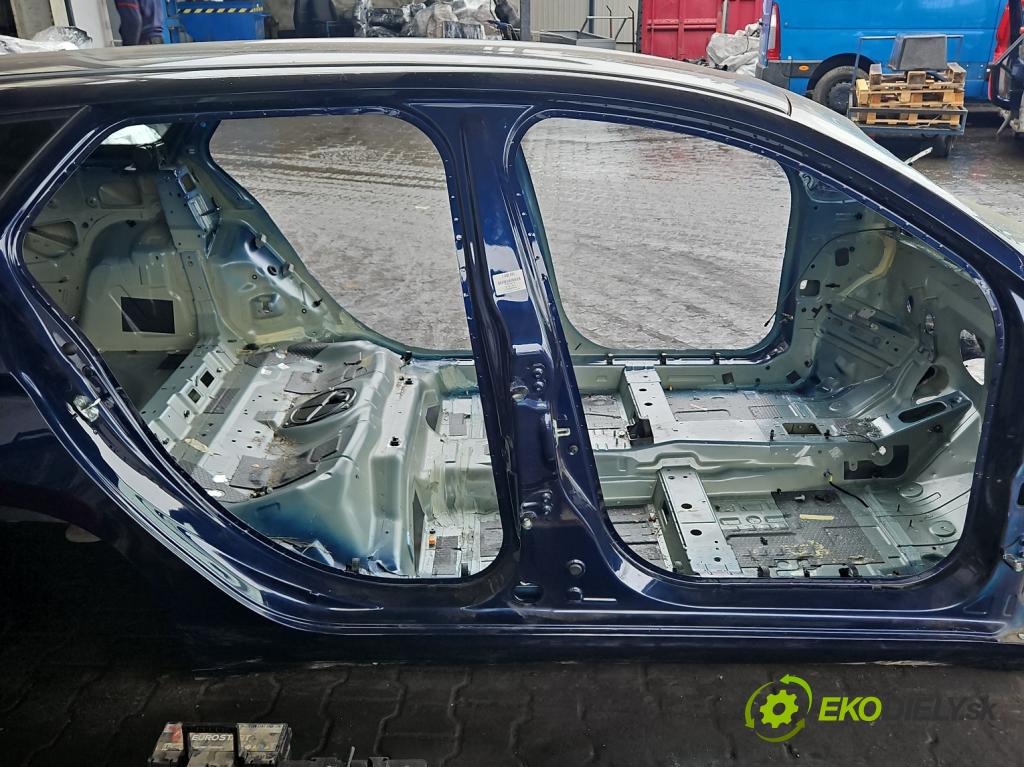 Fiat Tipo II 2015- 1.4 16V 95 HP manual 70 kW 1368 cm3 5- Práh: pravý  (Karoséria ostatné)