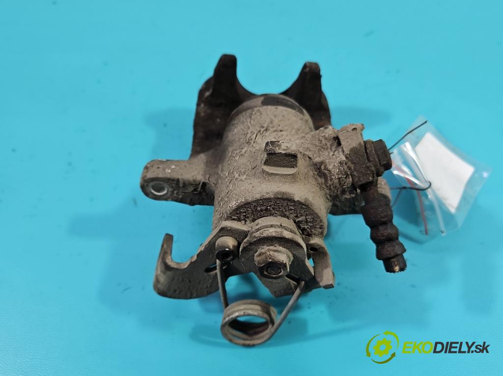 Audi A4 B6 2000-2004 2.0 FSI 150 HP manual 110 kW 1984 cm3 4- brzdič zadné pravý  (Kľučka dverí ostatné)