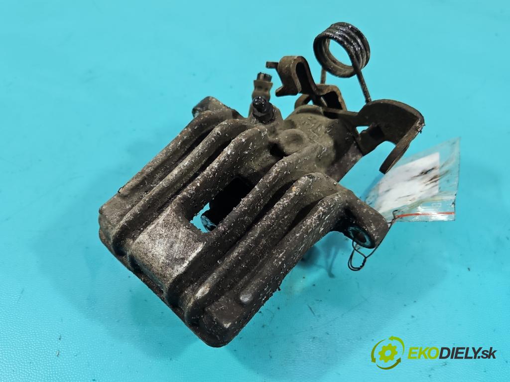 Audi A4 B6 2000-2004 2.0 FSI 150 HP manual 110 kW 1984 cm3 4- brzdič zadné ľavý  (Kľučka dverí ostatné)