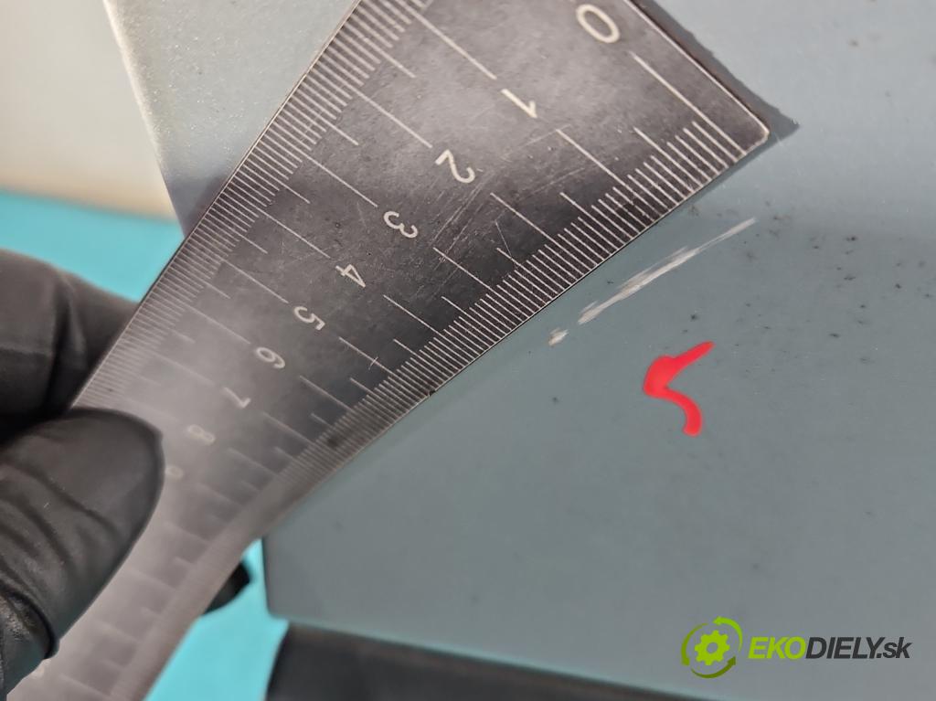 Renault Scenic I 1996-2003 1.6 16V 107 HP manual 79 kW 1598 cm3 5- dvere predné pravé  (Kľučka dverí ostatné)