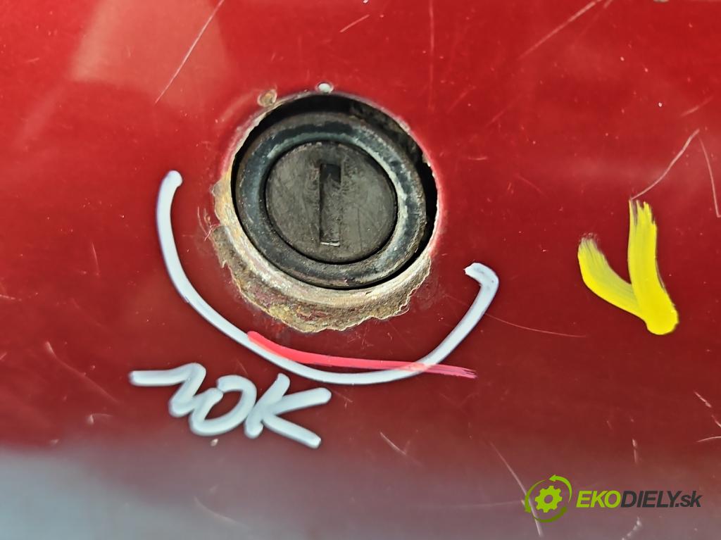 Daewoo Nexia 1.5 8V 75 HP manual 55 kW 1498 cm3 4- zadna kufor  (Kapota zadná (kufor))