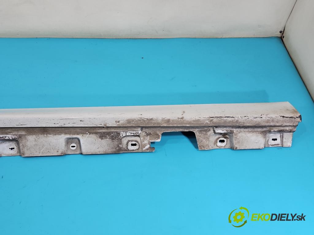 Bmw 5 F10 2010-2017 2.0d 218 hp automatic 160 kW 1995 cm3 5- lišta práh: pravé 7207094 (Prahová lišta)