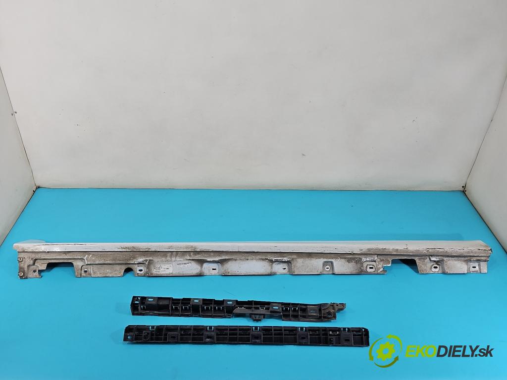 Bmw 5 F10 2010-2017 2.0d 218 hp automatic 160 kW 1995 cm3 5- lišta práh: pravé 7207094 (Prahová lišta)