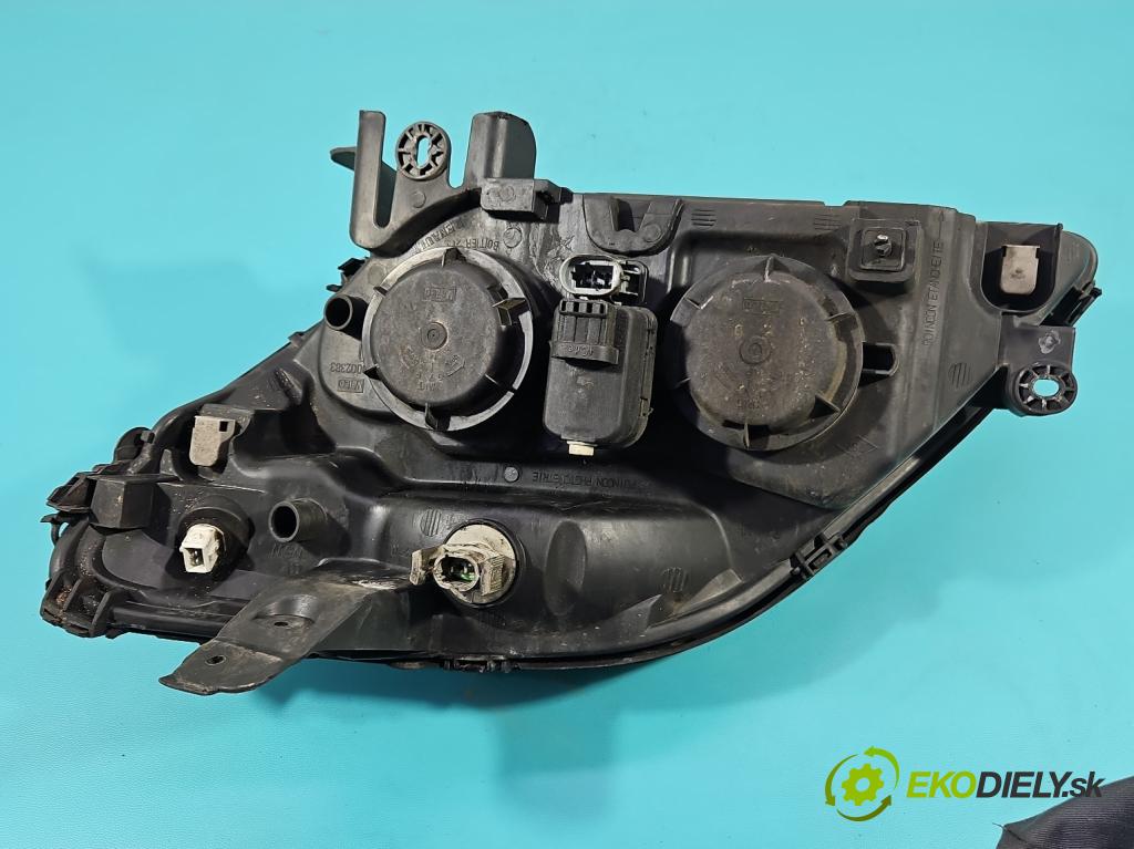 Renault Scenic I 1996-2003 1.6 16V 107 HP manual 79 kW 1598 cm3 5- Reflektor: pravý  (Svetlo predné pravé)