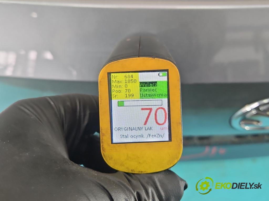 Skoda Karoq 2017- 1.5 TSI 150 HP automatic 110 kW 1498 cm3 5- zadna kufor  (Kapota zadná (kufor))