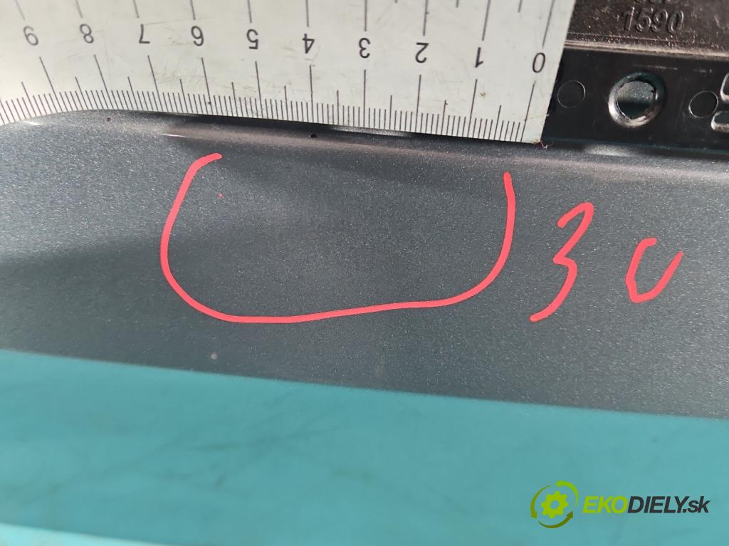 Skoda Karoq 2017- 1.5 TSI 150 HP automatic 110 kW 1498 cm3 5- zadna kufor  (Kapota zadná (kufor))