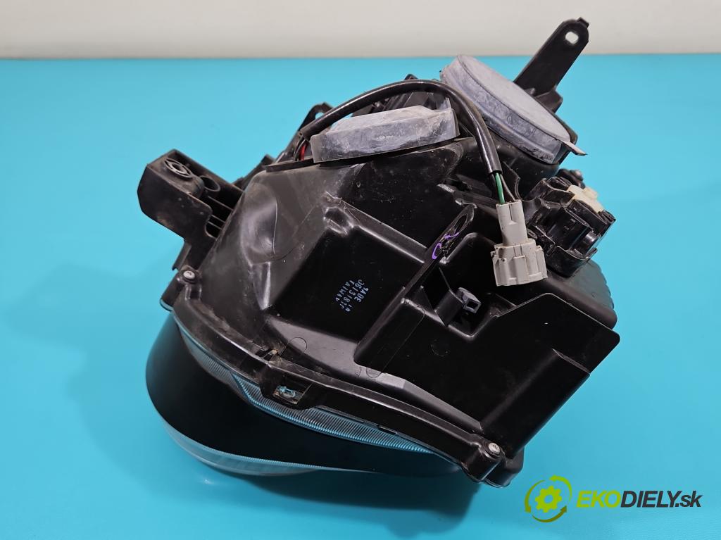 Nissan Juke I 2010-2019 1.2 T 116 HP manual 85 kW 1197 cm3 5- Reflektor: pravý  (Svetlo predné pravé)