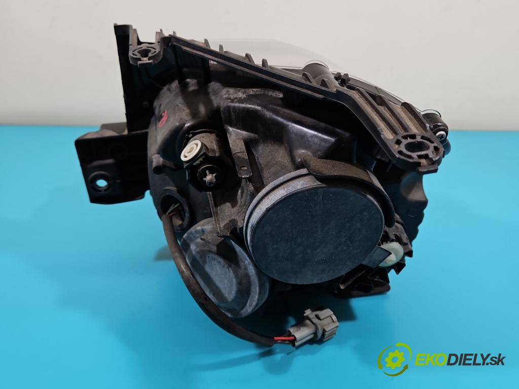 Nissan Juke I 2010-2019 1.2 T 116 HP manual 85 kW 1197 cm3 5- Reflektor: pravý  (Svetlo predné pravé)