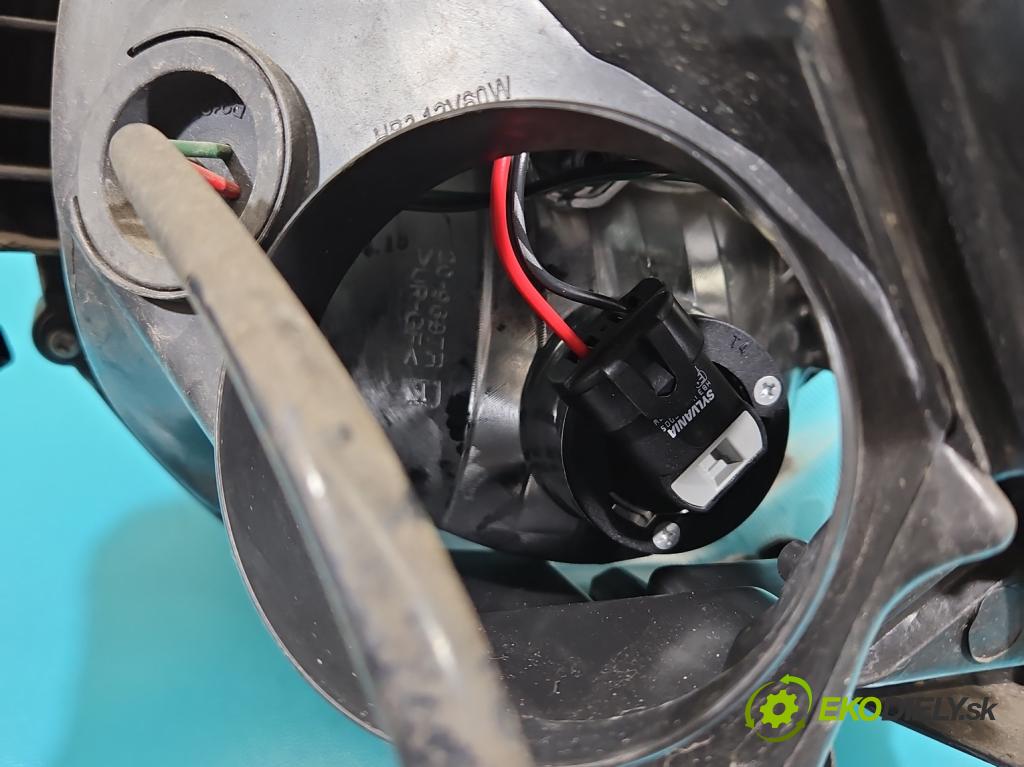 Nissan Juke I 2010-2019 1.2 T 116 HP manual 85 kW 1197 cm3 5- Reflektor: pravý  (Svetlo predné pravé)