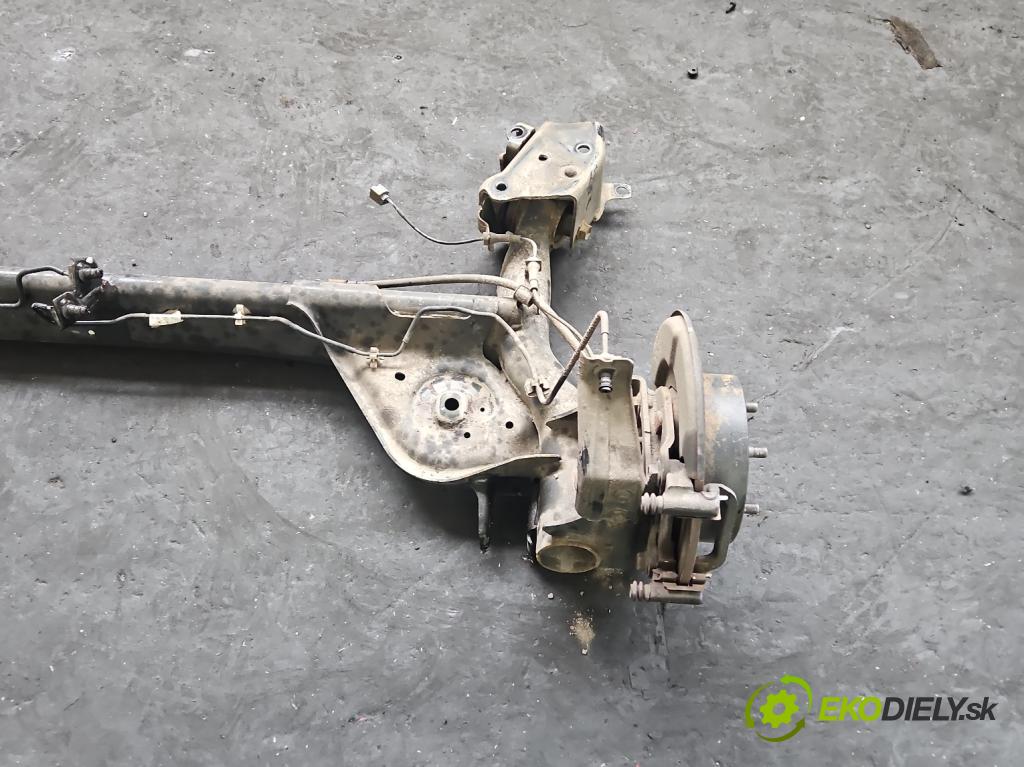 Nissan Juke I 2010-2019 1.2 T 116 hp manual 85 kW 1197 cm3 5- zadní výztuha  (Výztuhy zadní)