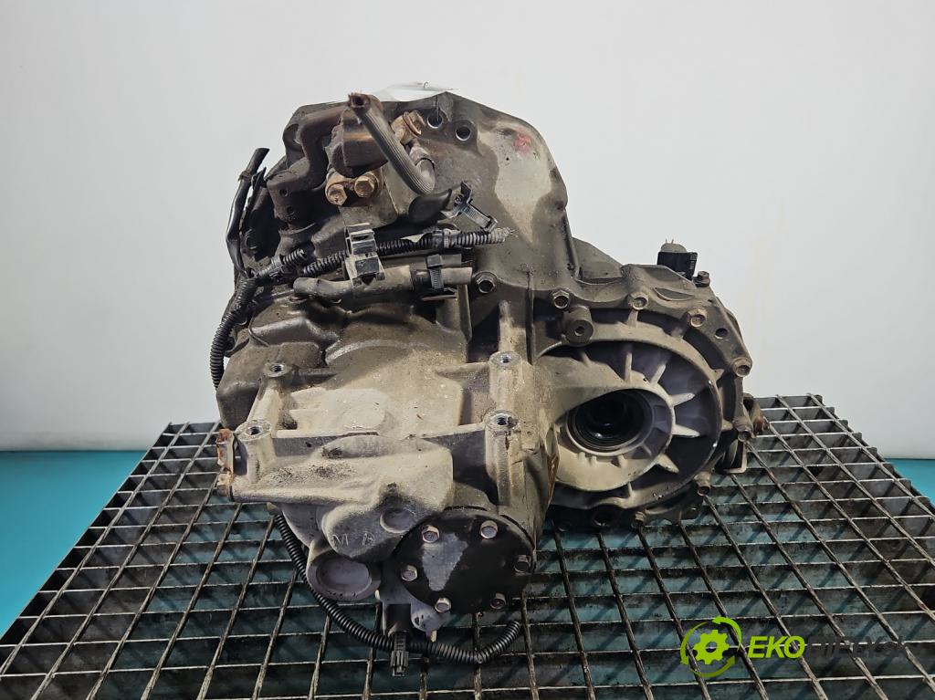 Nissan Almera N16 2000-2006 1.5 16V 90 HP manual 66 kW 1498 cm3 5- prevodovka stupeň,rýchlosť manual 4M40