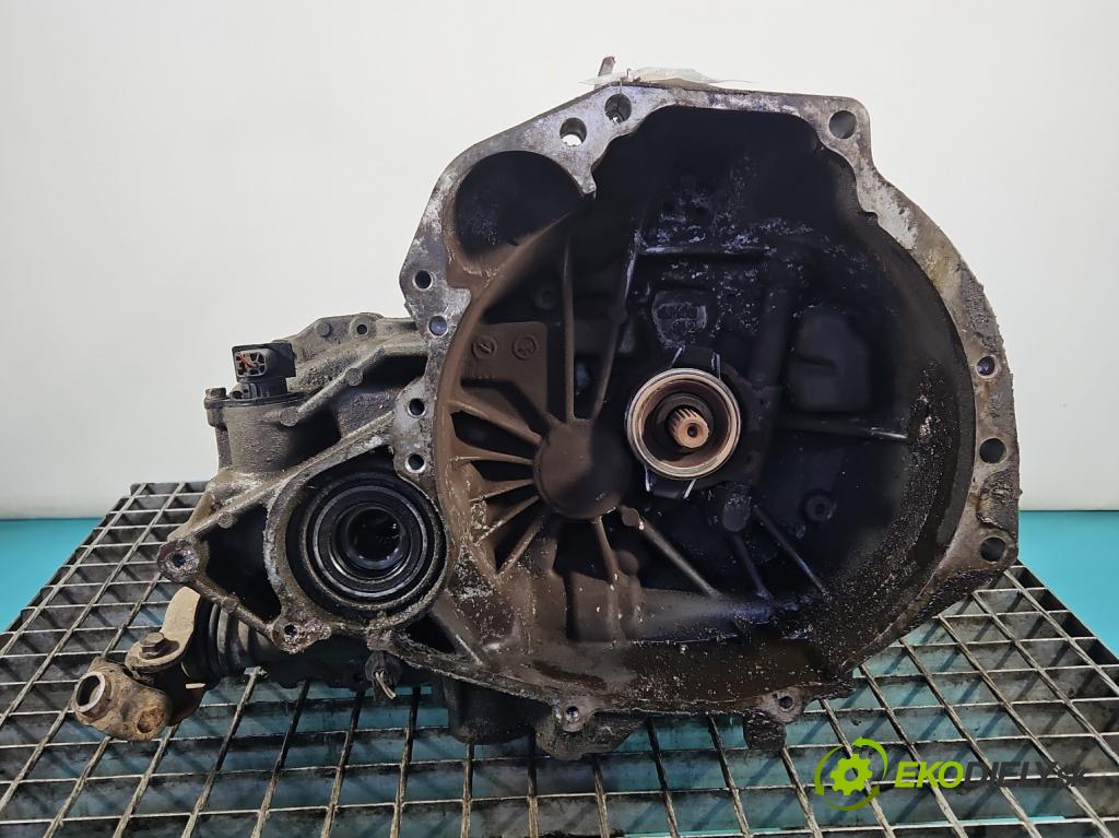 Nissan Almera N16 2000-2006 1.5 16V 90 HP manual 66 kW 1498 cm3 5- prevodovka stupeň,rýchlosť manual 4M40