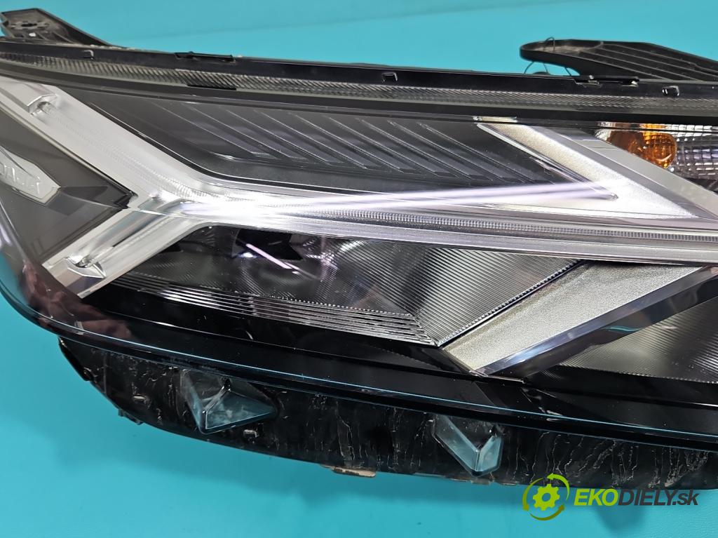 Dacia Sandero III 2020- 1.0 Tce 91 KM manual 67 kW 999 cm3 5- Reflektor: pravý 260104363R (Svetlo predné pravé)