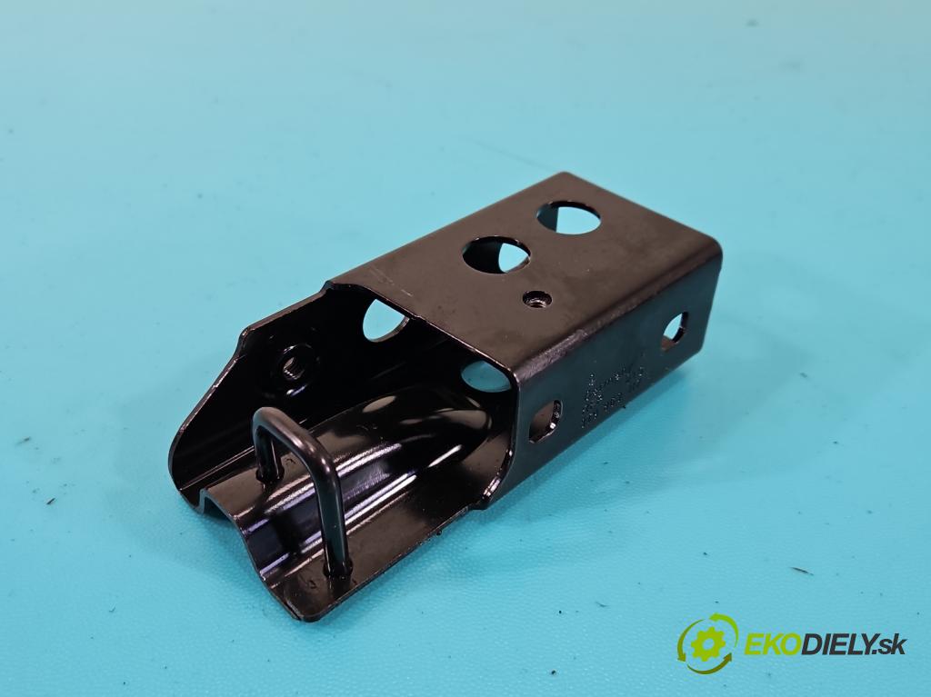 Skoda Superb II 2008-2015 2.0 tdi 170 HP automatic 125 kW 1968 cm3 5- Železnice: kufra: 3T9863556