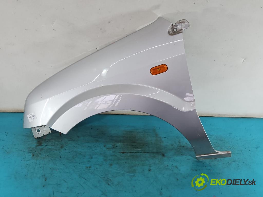 Ford Fusion 1.4 16V 80 HP manual 59 kW 1388 cm3 5- blatník predné ľavý  (Blatník predný ľavý)