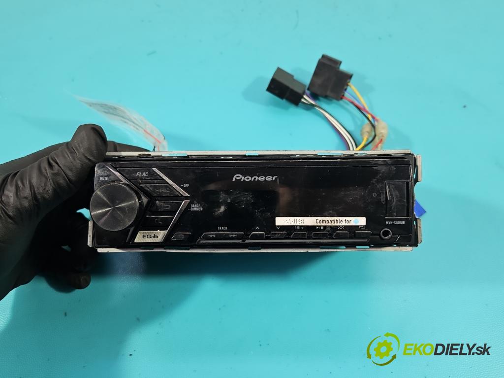 Seat Leon I 1999-2005 1.9 tdi 90 HP manual 66 kW 1896 cm3 5- Radio MVH-S100UB