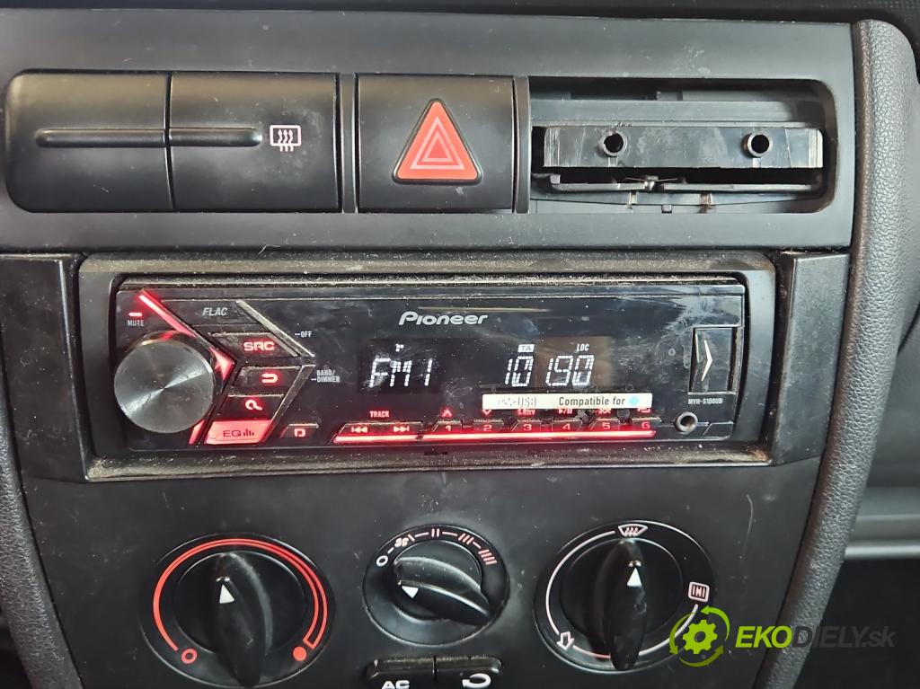 Seat Leon I 1999-2005 1.9 tdi 90 HP manual 66 kW 1896 cm3 5- Radio MVH-S100UB