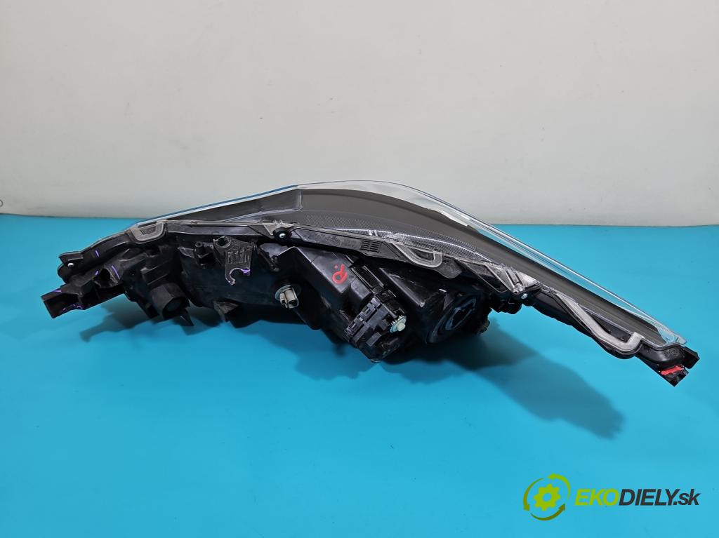 Toyota Corolla E21 2019- 1.8 16V 98 HP automatic 72 kW 1798 cm3 4- Reflektor: pravý  (Svetlo predné pravé)