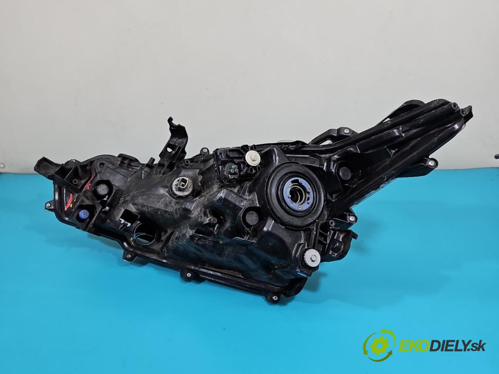 Toyota Corolla E21 2019- 1.8 16V 98 HP automatic 72 kW 1798 cm3 4- Reflektor: pravý  (Svetlo predné pravé)