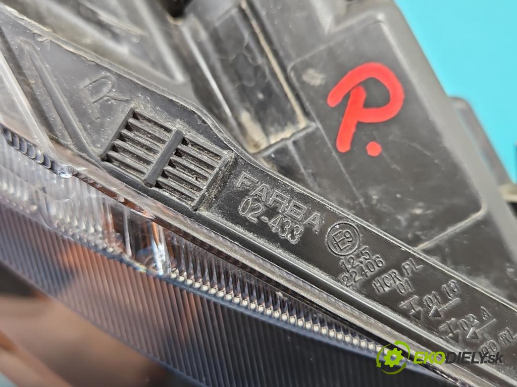 Toyota Corolla E21 2019- 1.8 16V 98 HP automatic 72 kW 1798 cm3 4- Reflektor: pravý  (Svetlo predné pravé)