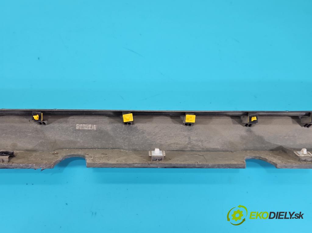 Hyundai Kona I 2017-2023 1.0 120 hp manual 88,3 kW 998 cm3 5- lišta práh: pravé 87752-J9500 (Prahová lišta)