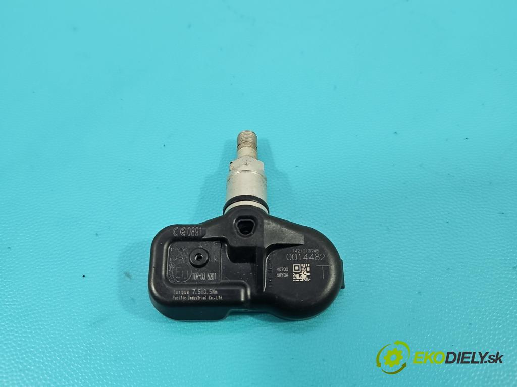 Nissan Juke I 2010-2019 1.2 T 116 hp manual 85 kW 1197 cm3 5- snímač tlaku pneumatika 142101394B (Snímače tlaku v pneumatikách)