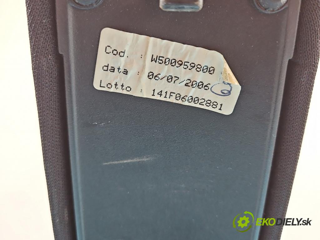 Fiat Punto Grande 1.9 jtd 131 HP manual 96 kW 1910 cm3 3- operadlo  (Lakťová opierka)