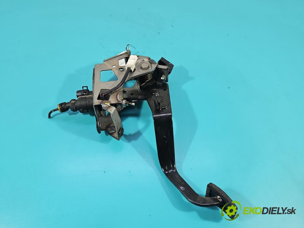 Hyundai Elantra V 2010-2016 1.6 GDI 132  HP manual 97 kW 1591 cm3 4- pedále ostatné 32802-3X120