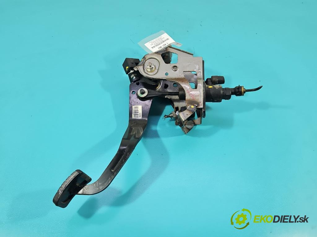 Hyundai Elantra V 2010-2016 1.6 GDI 132  HP manual 97 kW 1591 cm3 4- pedále ostatné 32802-3X120