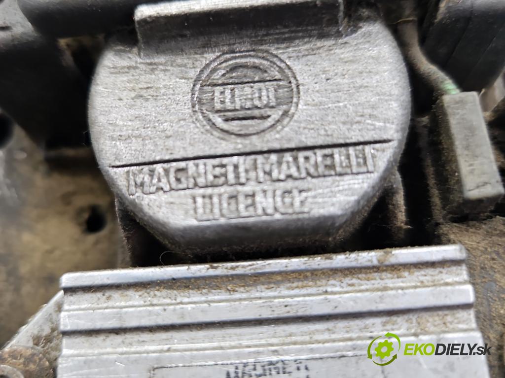 Fiat Cinquecento 0.7 plyn: 30KM manual 22 kW 704 cm3 3- Alternator  (Alternátor)