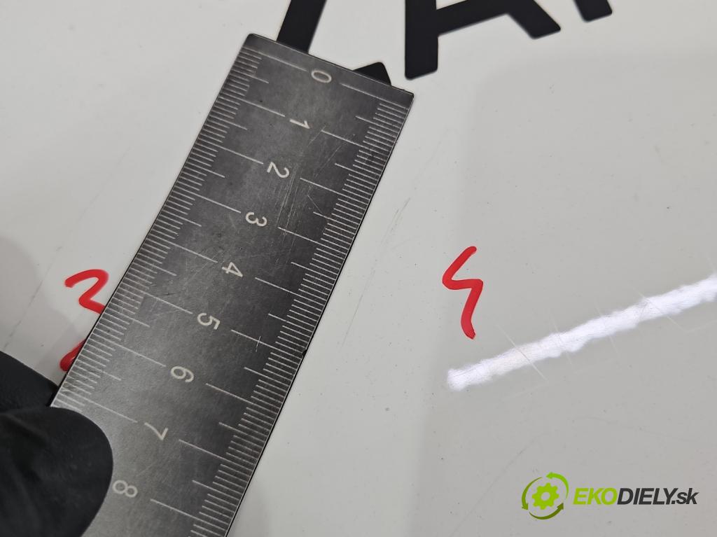 Toyota Corolla E21 2019- 1.8 16V 98 HP automatic 72 kW 1798 cm3 4- zadna kufor  (Kapota zadná (kufor))